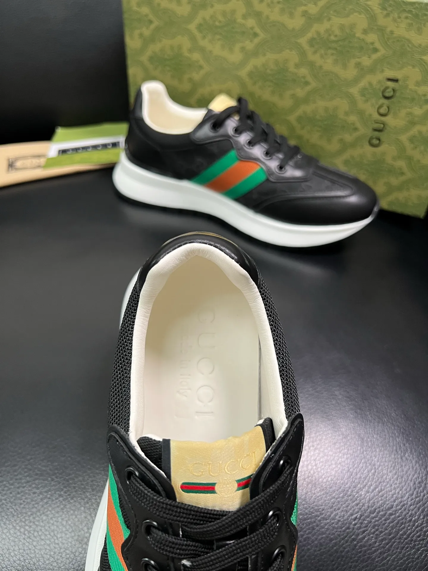 Men's shoes 💰800 Gucci top purchasing Gucci counter new model, original factory configuration of imported cowhide from Italy with printed cloth fabric, imported cowhide lining, breathable and comfortable, sole: original factory special sole is super comfortable, original factory and single goods are high quality, welcome to compare, code number 38-44 (customized 45 46) 85865